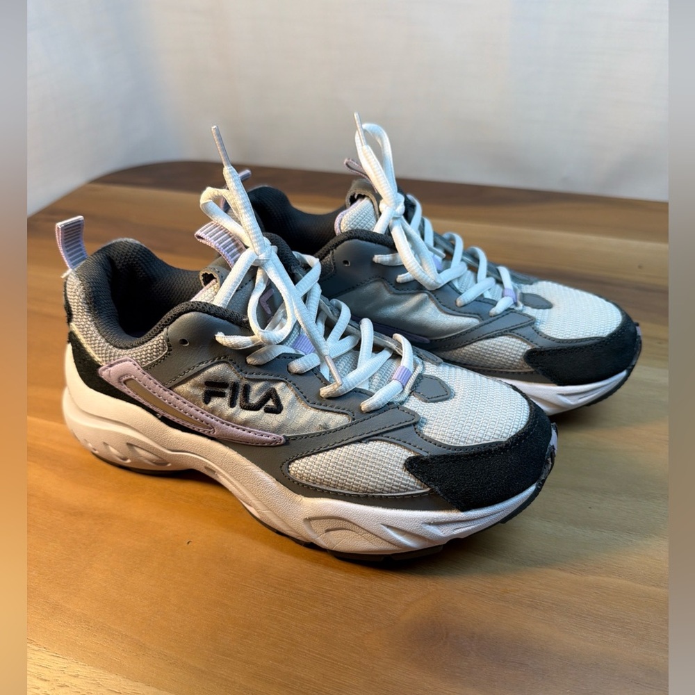 FILA Women's Envizion Molded EVA Comfort Footbed Shoes Gray- Lilac Sz 6 EUC
